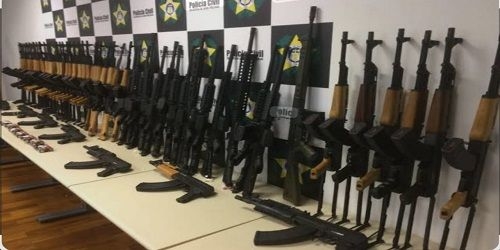 Afrouxamento da legislação de armas serviu para municiar o crime organizado