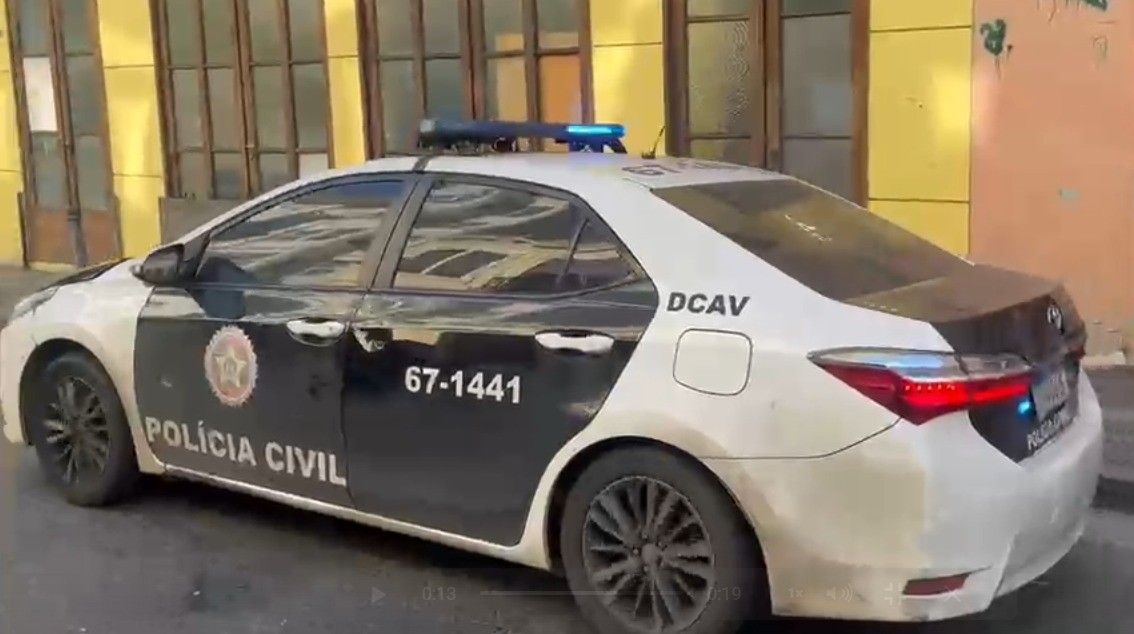 Pai preso por estuprar filha e forçá-la a anticoncepcional