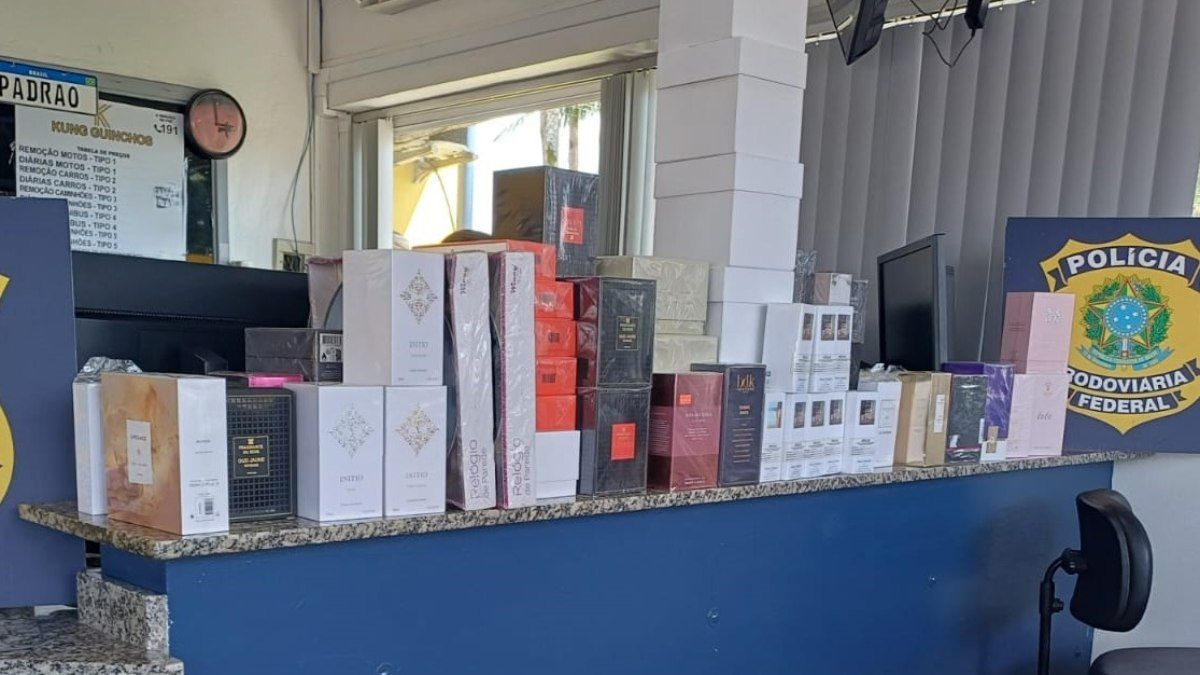 Casal abordado com 60 perfumes contrabandeados em SC