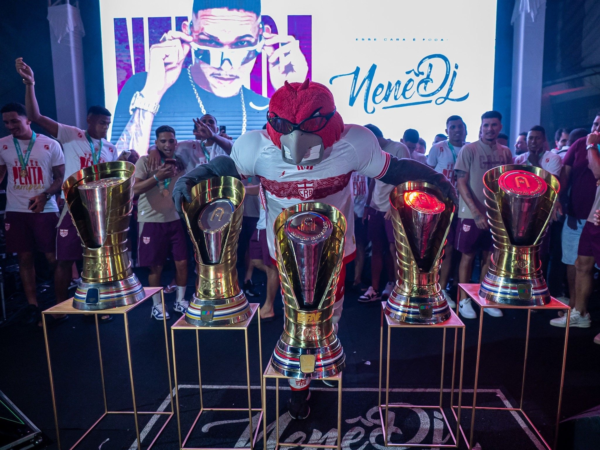 CRB usou 59 jogadores e 4 técnicos no penta