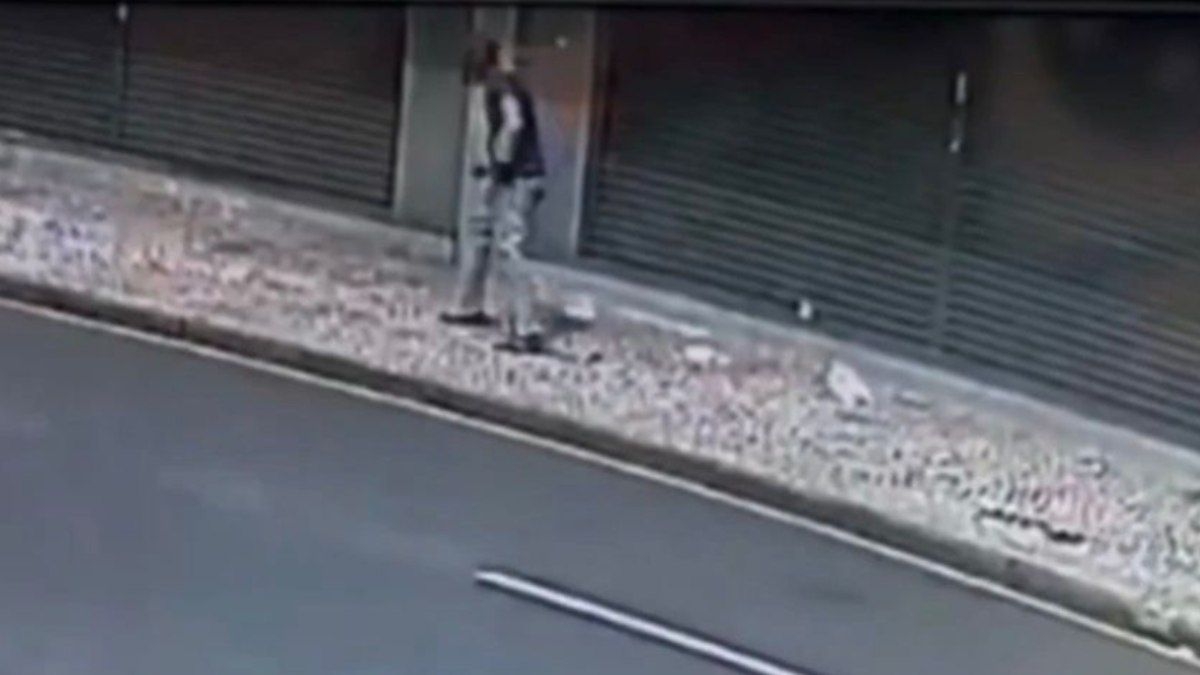 Corpo de homem em situação de rua é incendiado em Curitiba