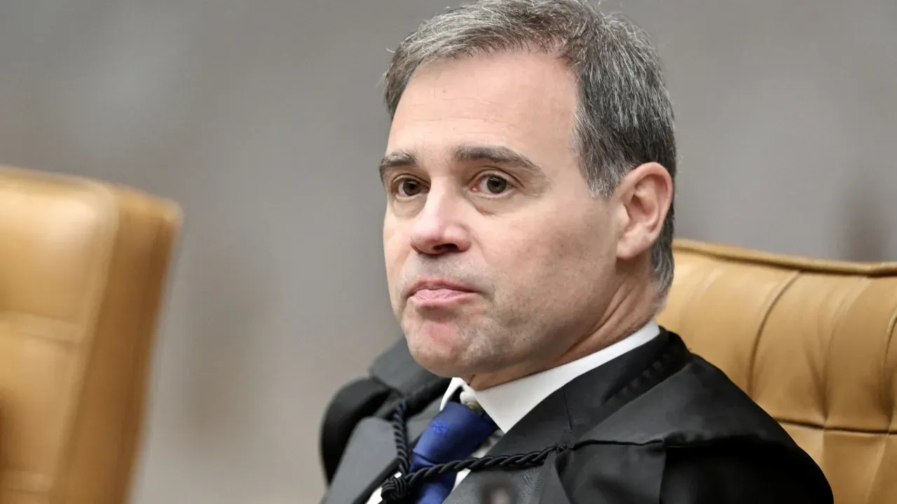 Mendonça proíbe acesso a documentos sigilosos da CPI do INSS