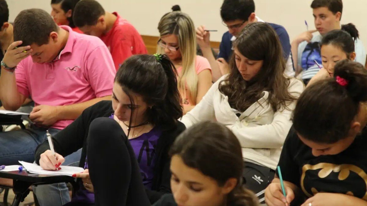 Enem 2026 abre pedido de isenção a partir desta segunda