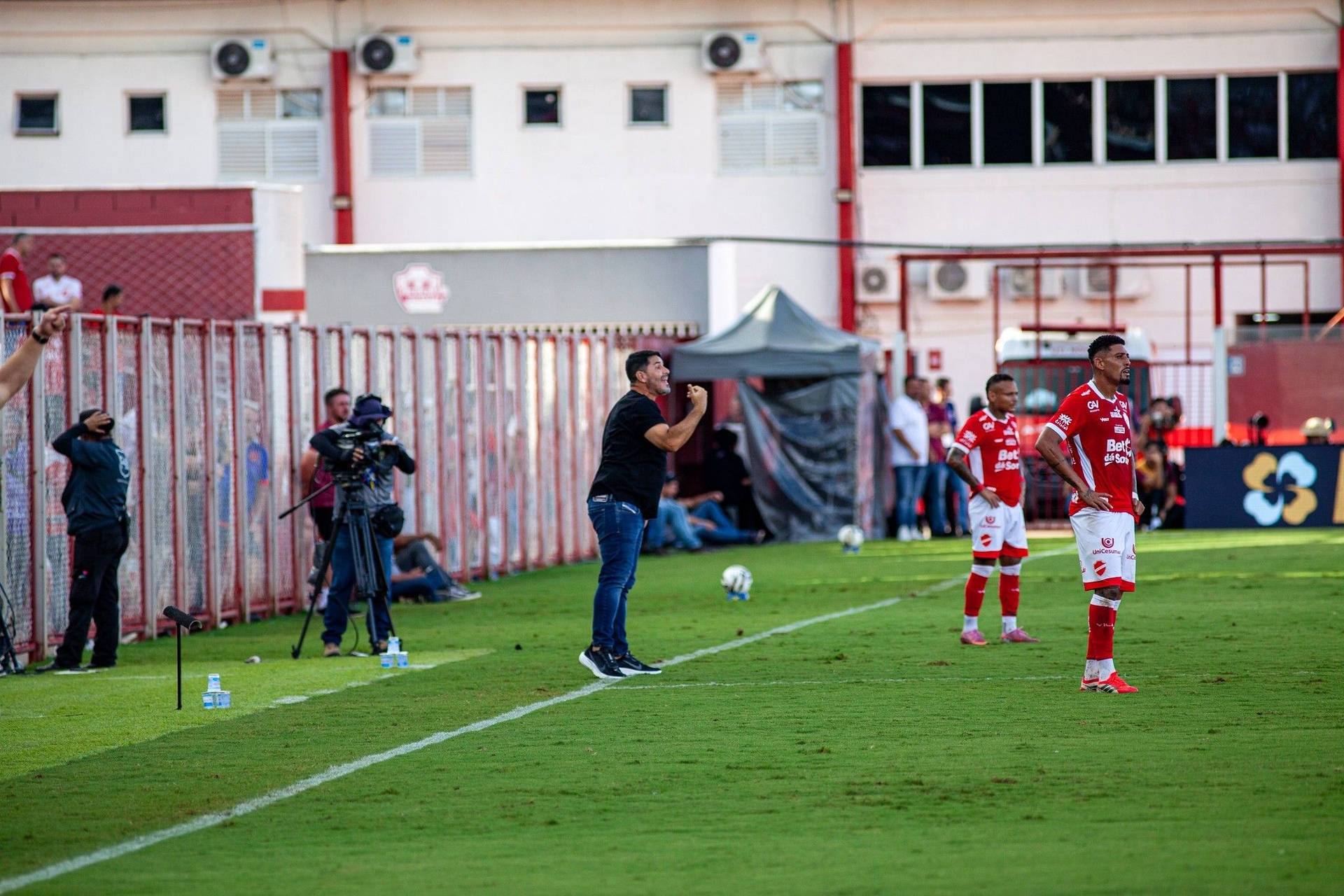 Barroca destaca força no grupo do CRB após empate