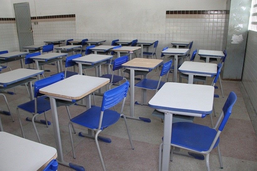 Lei prioriza filhos de PCDs e idosos em matrículas escolares