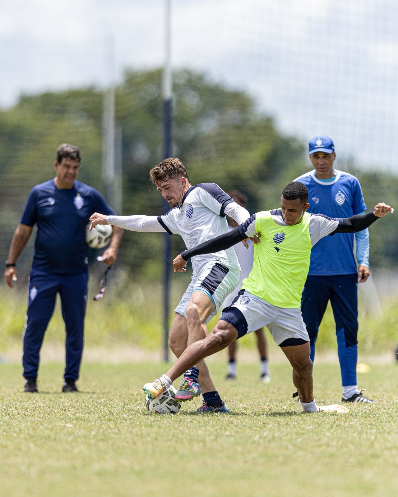 Moacir Júnior destaca necessidade de reforços no CSA