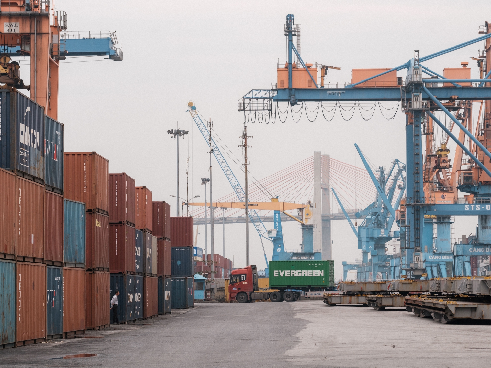 EUA intensificam investigação comercial sobre o Vietnã