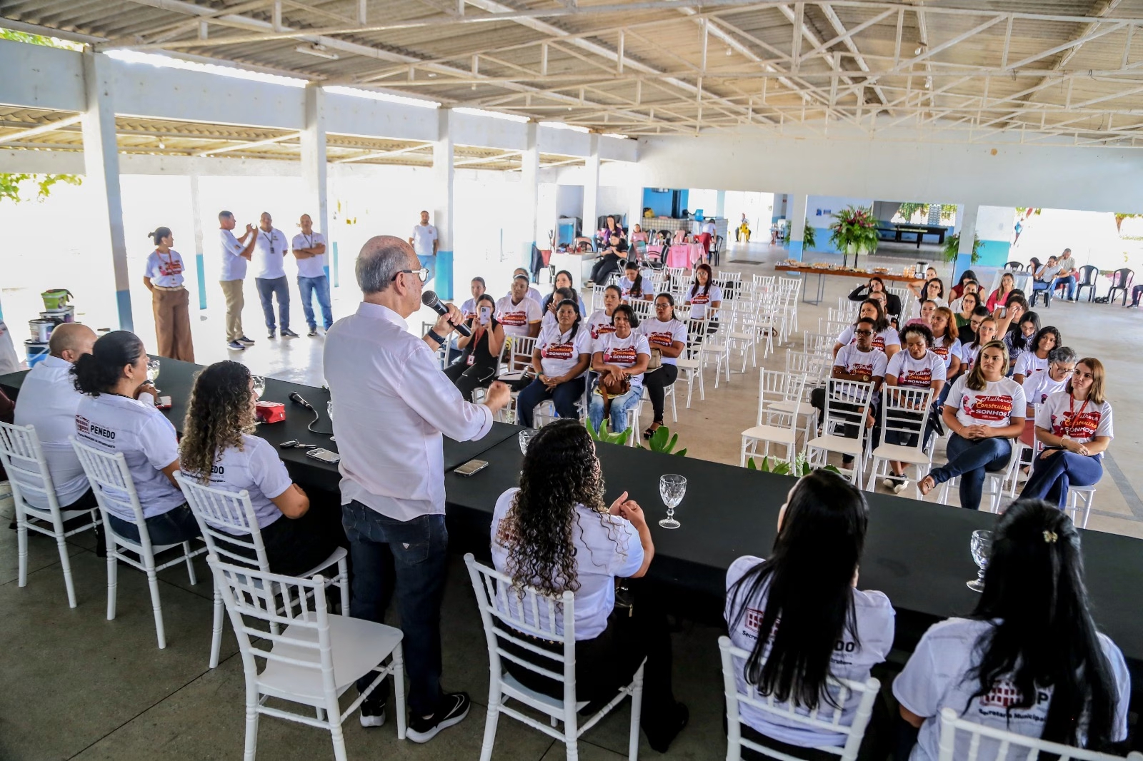 Programa Mulheres Construindo Sonhos capacita mulheres em Penedo