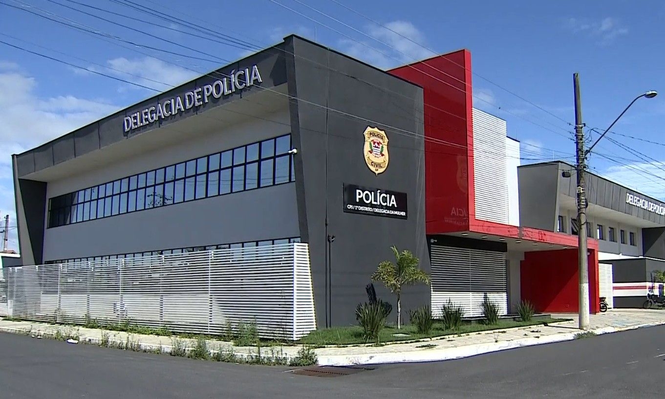 Homem encontrado morto na Dutra em Lorena; polícia investiga