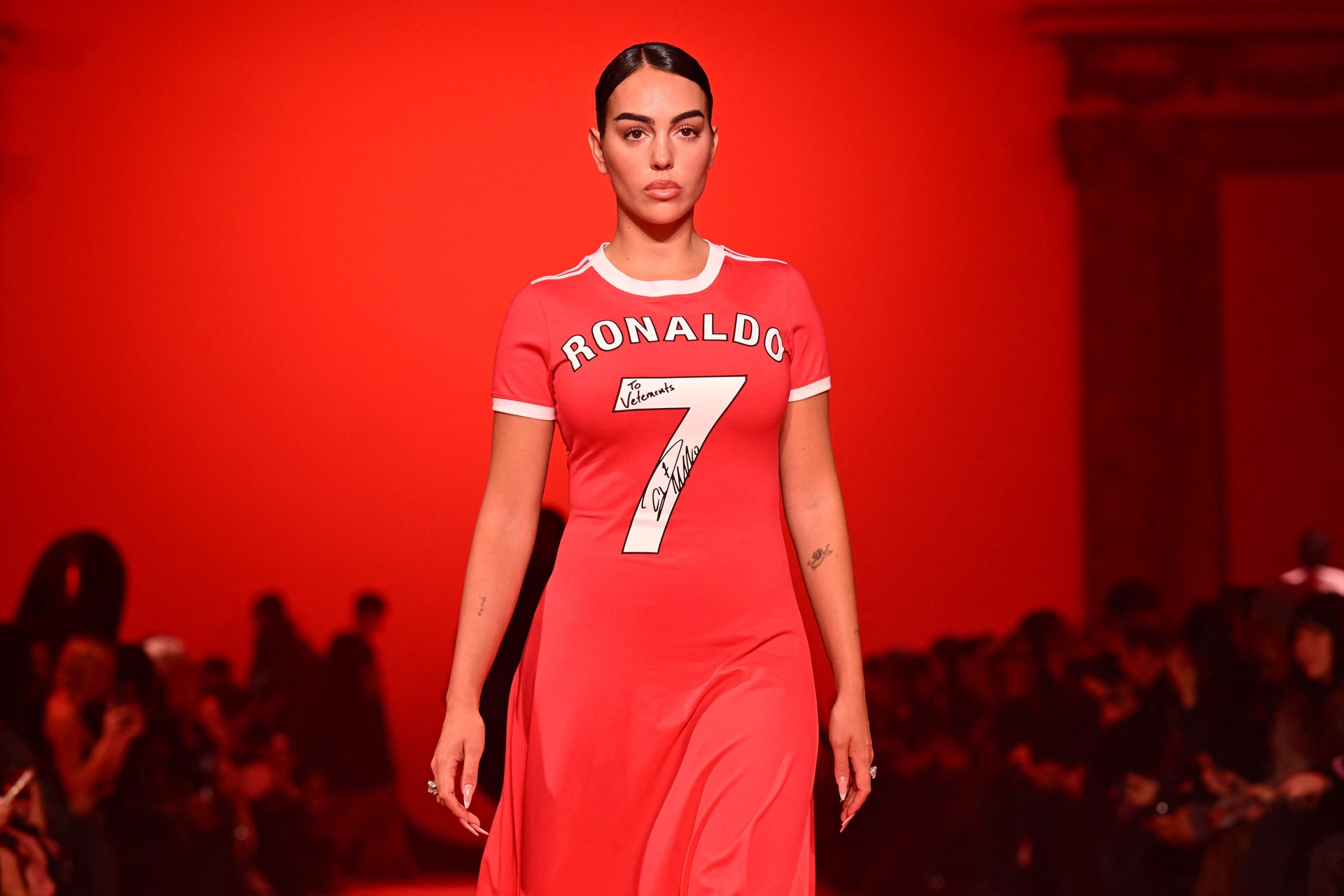 Georgina Rodriguez conquista R$ 3,9 milhões por post no Instagram