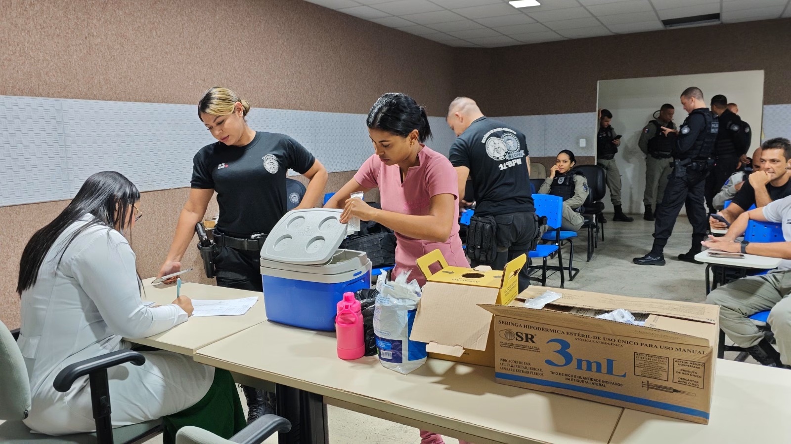 Penedo realiza vacinação contra a gripe em batalhão da PM
