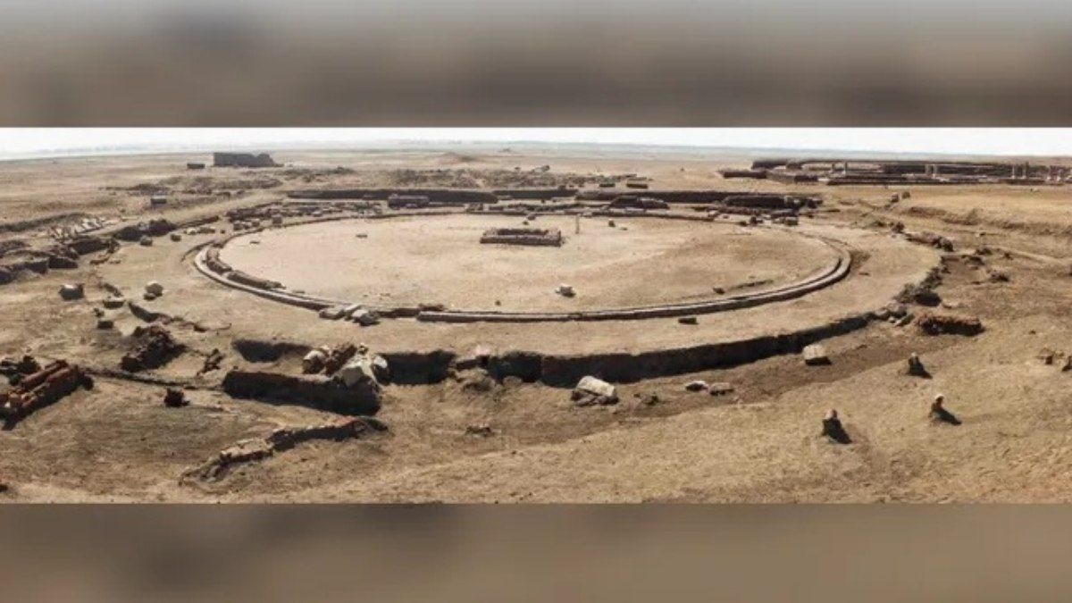 Descoberta de templo egípcio surpreende arqueólogos