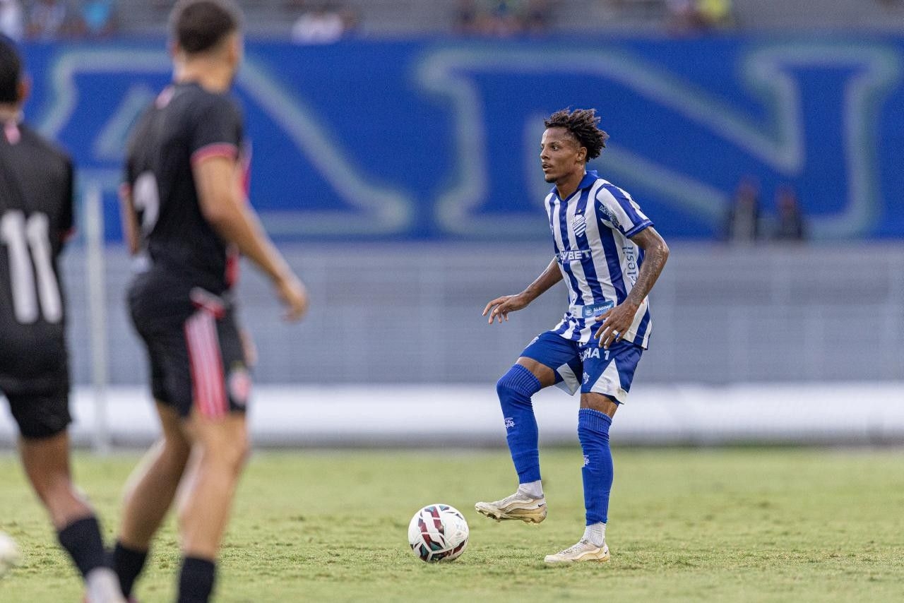 Rian Santana brilha e se torna artilheiro do CSA