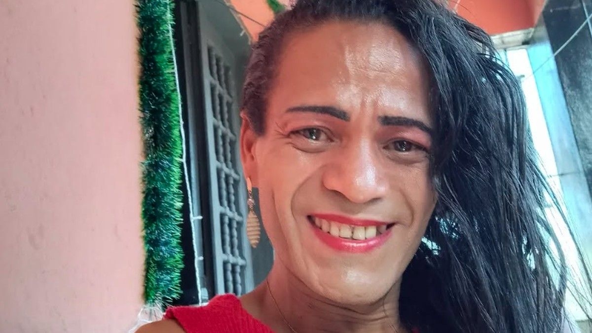 Mulher trans é assassinada a golpes de arma branca
