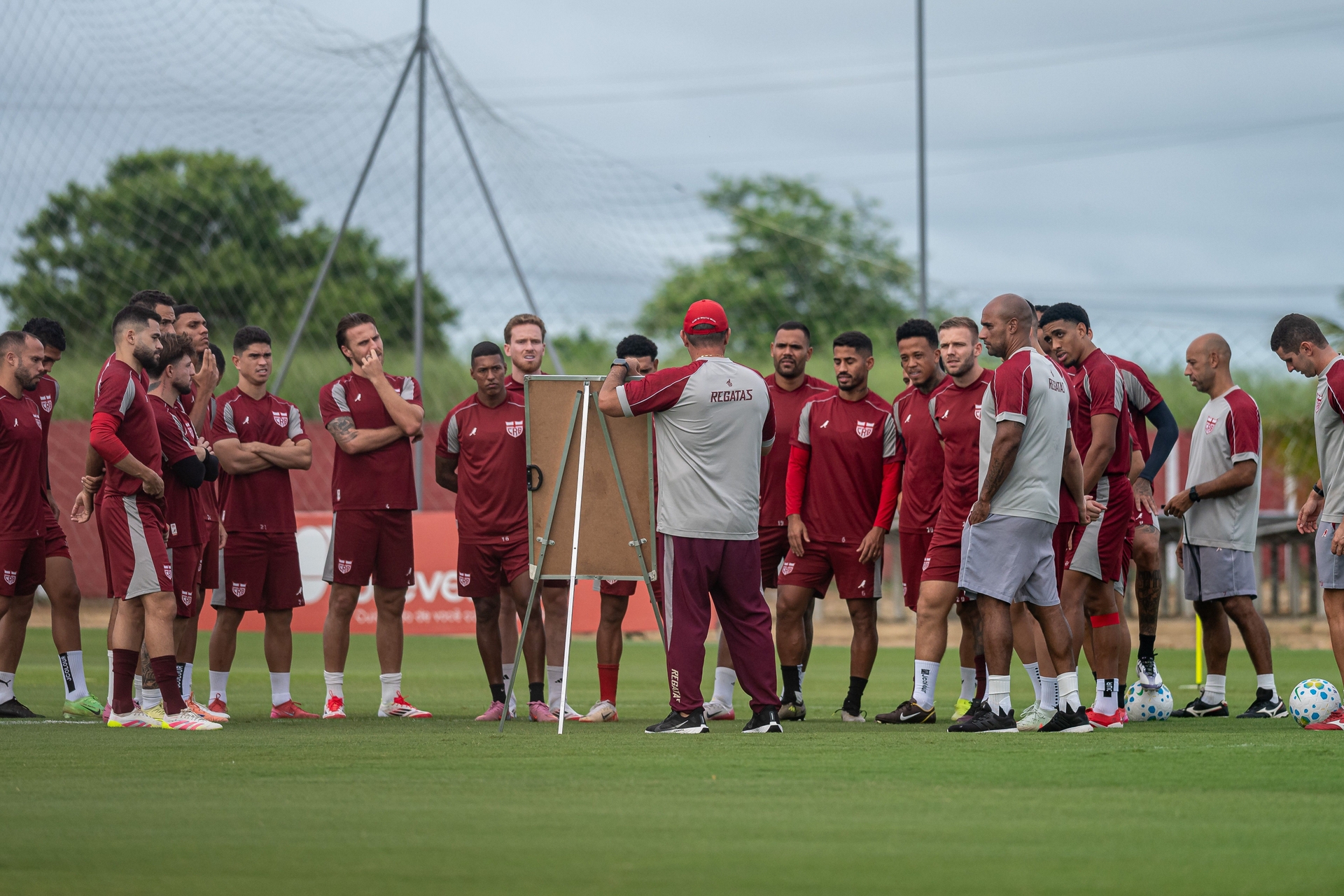 Mudanças na escalação do CRB para enfrentar o Fortaleza
