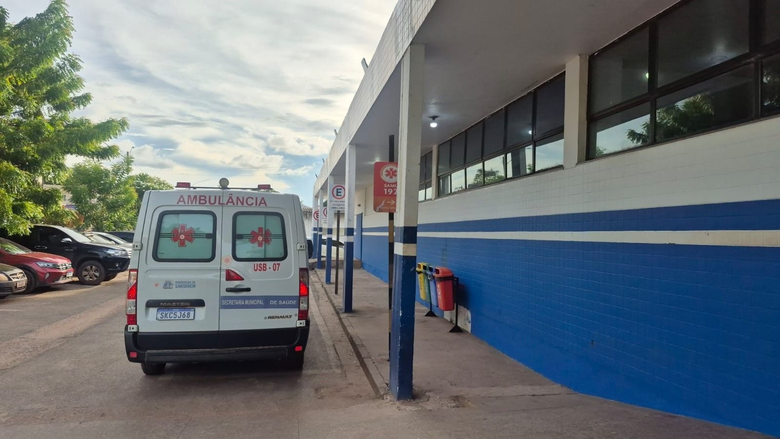 Mulher capota veículo e fica ferida em Santarém