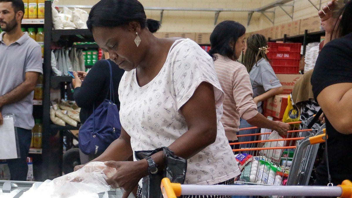 Armazém Solidário atinge venda recorde de pescados