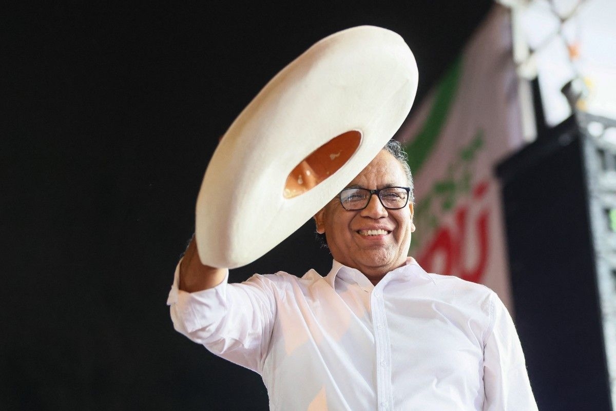 Candidato da esquerda no Peru é levado a julgamento