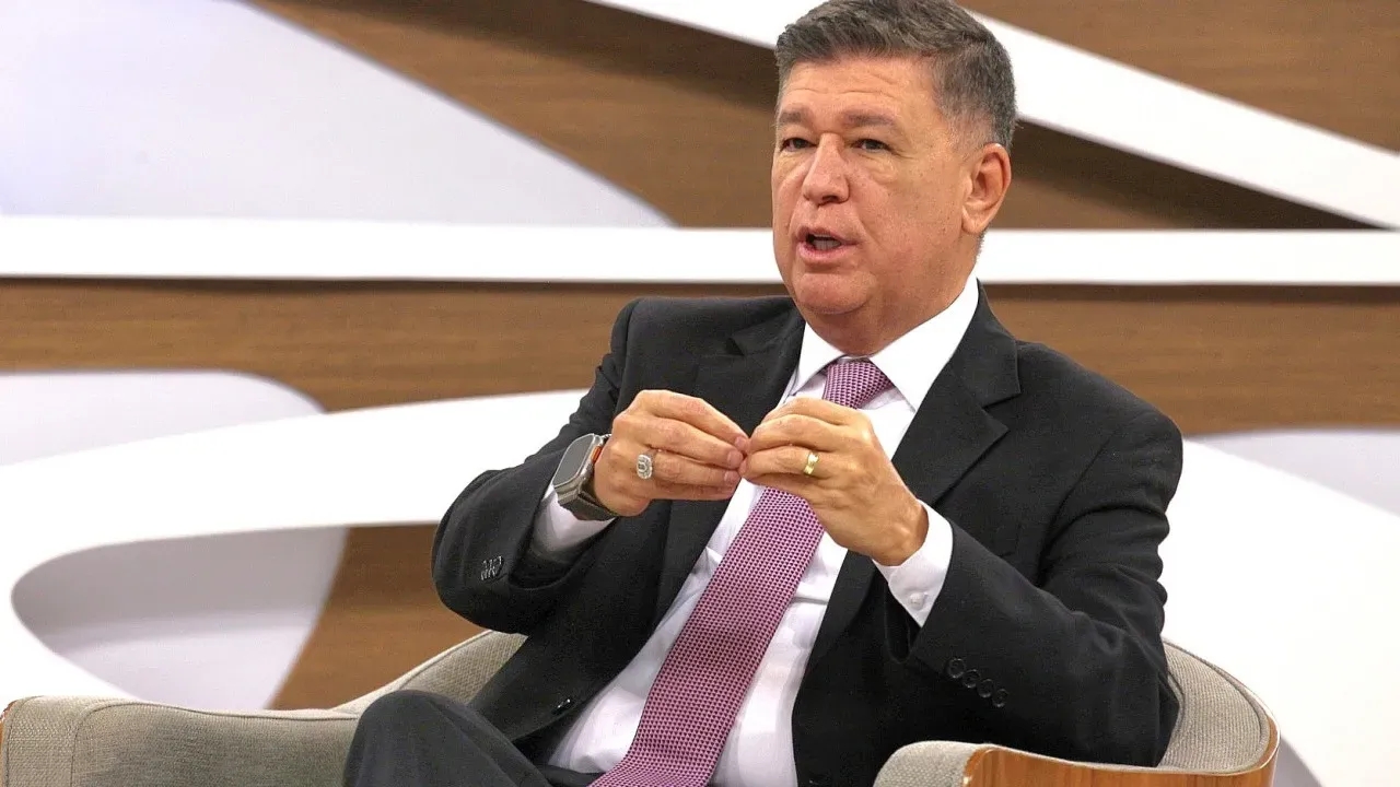 Relatório da CPMI do INSS pede indiciamento de 216 pessoas