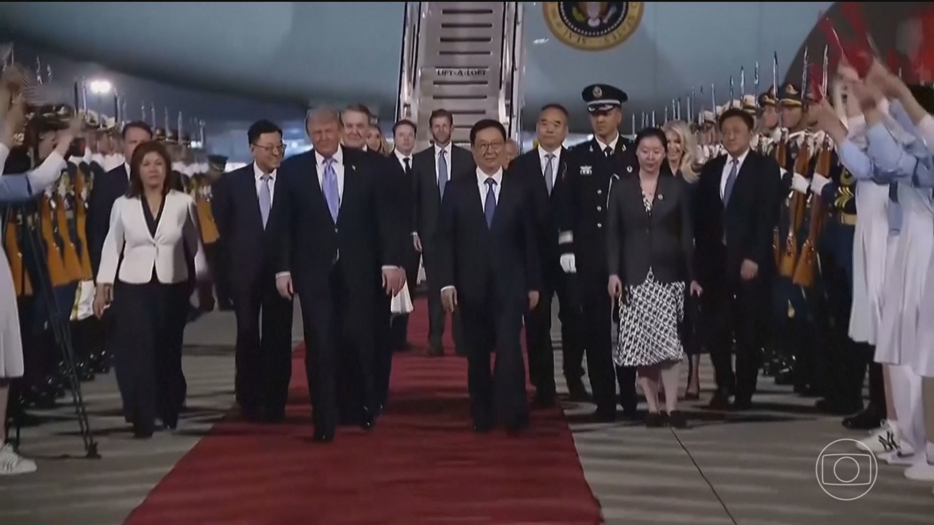Trump visita a China e discute guerra no Irã e comércio