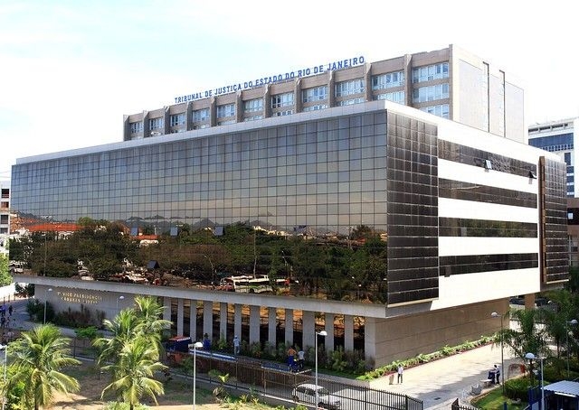 Contratações de não concursados no TJRJ crescem drasticamente