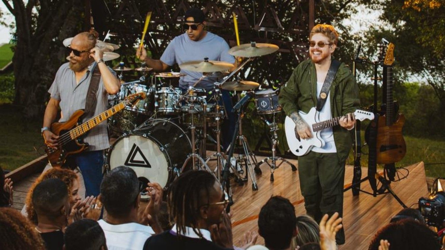 Artistas e a gravação de shows em cenários naturais