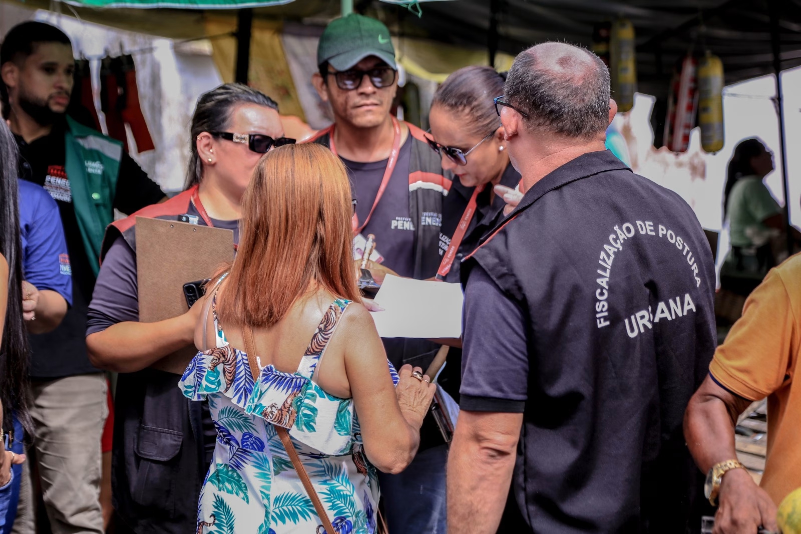 Blitz educativa em Penedo orienta sobre venda de pescado