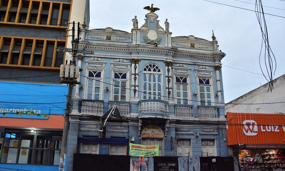 Prédio histórico será transformado em Palácio das Academias