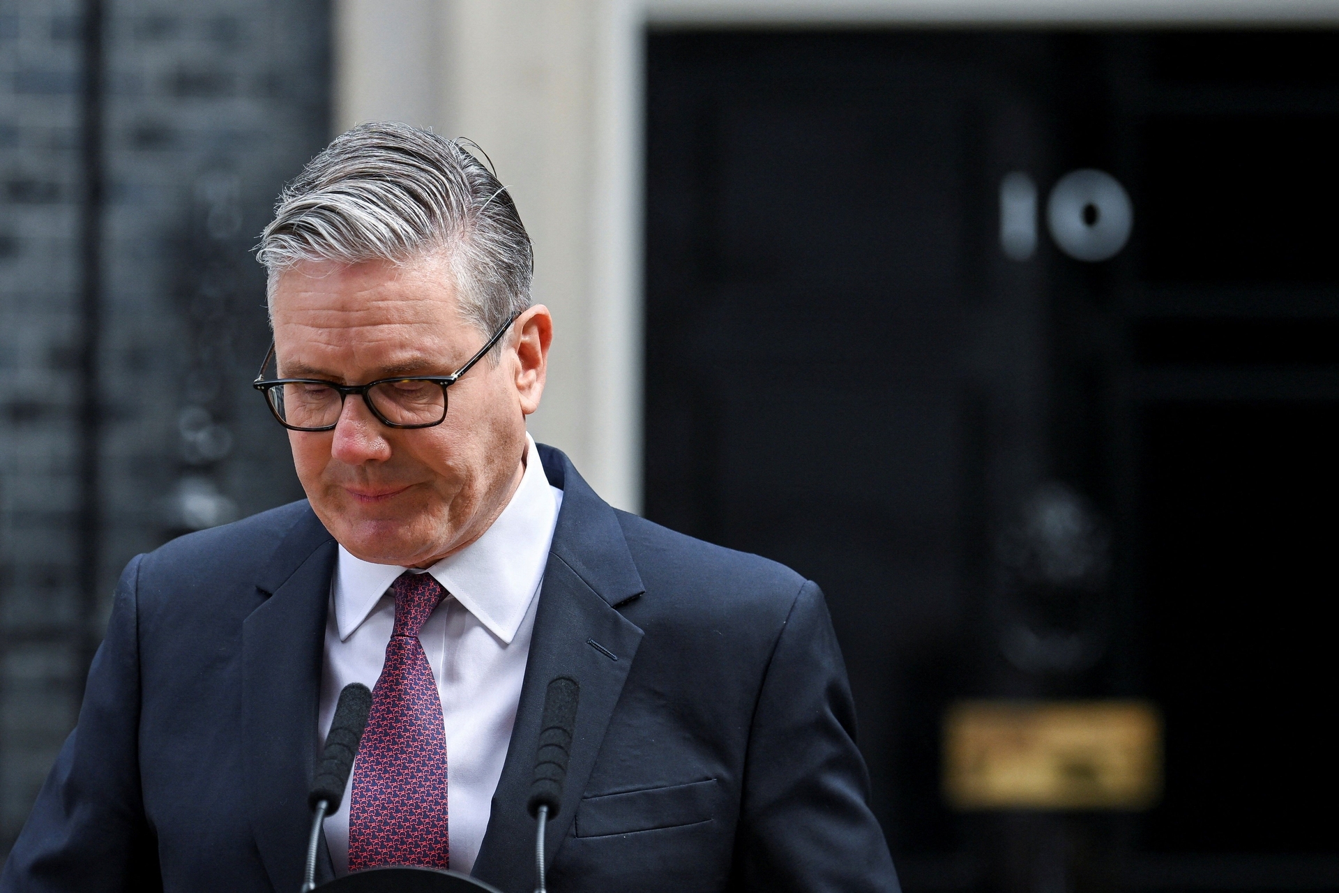 Keir Starmer renuncia e altera cenário político britânico